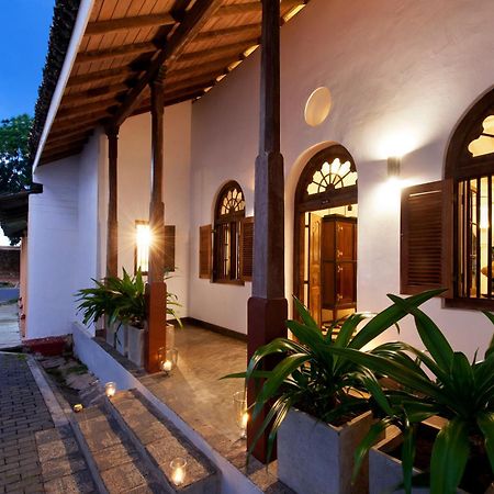 A 03 Bedroom Villa In Galle Fort With Roof Terrace & Pool Εξωτερικό φωτογραφία